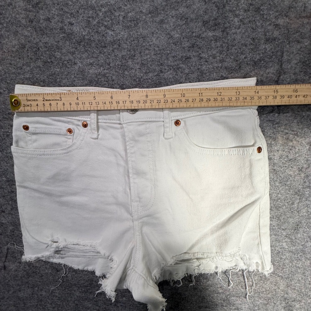 Levis High Rise Distressed Denim Shorts White Womens Size 28 Frayed Cut Off NWOT - Picture 5 of 8